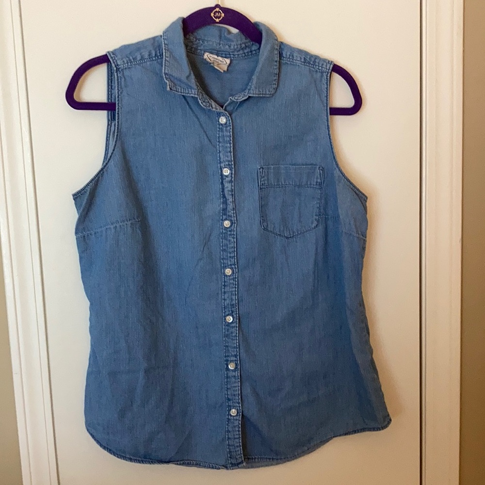 4/$20 St John’s Bay chambray sleeveless button up